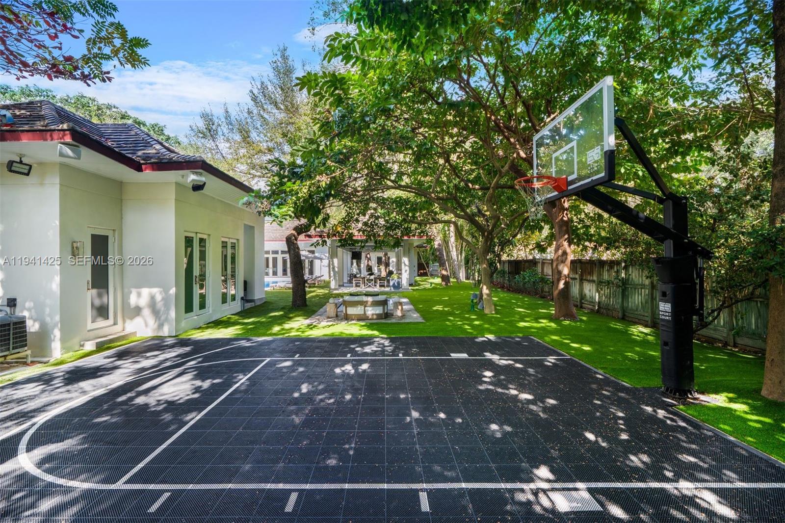 4100 Kiaora Street Miami, FL 33133 - Photo 11 of 26