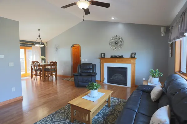 $550,000 | N8185 945th Street, River Falls, WI 54022