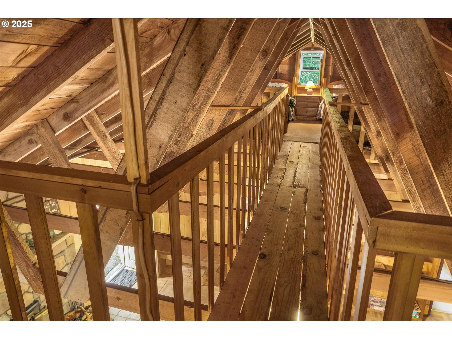 75125 Mt Hood Highway Rhododendron, OR 97049 - Photo 30 of 43 a view of an entryway