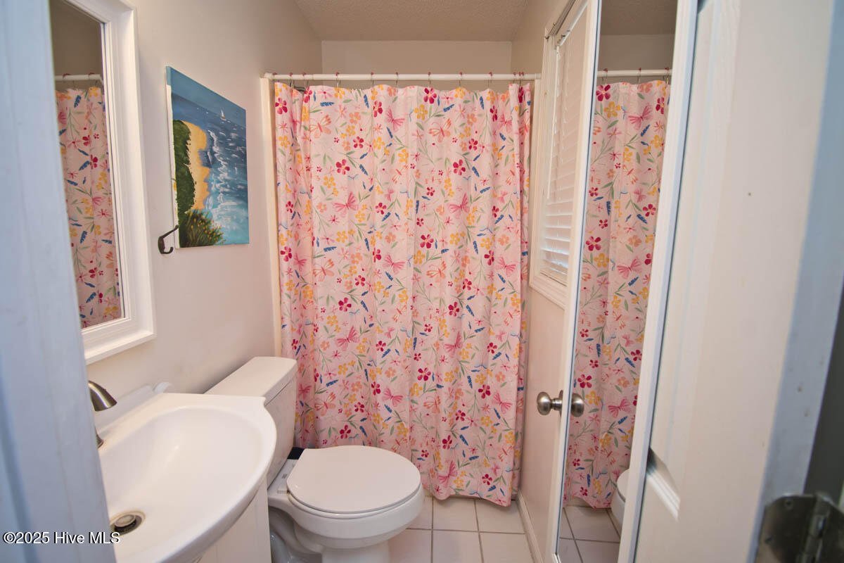 243 Barrington Ridge Bogue, NC 28570 - Photo 18 of 29 Master Bath