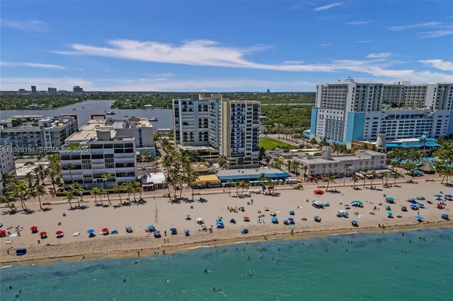 $399,000 | 322 Buchanan Street, Unit 610, Hollywood, FL 33019