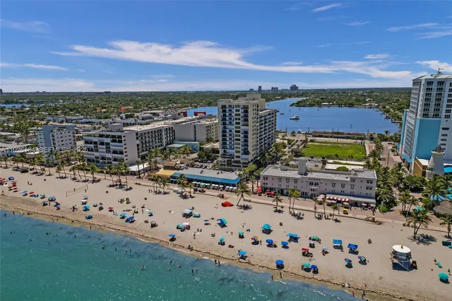 $399,000 | 322 Buchanan Street, Unit 610, Hollywood, FL 33019