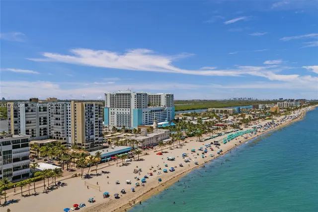 $399,000 | 322 Buchanan Street, Unit 610, Hollywood, FL 33019