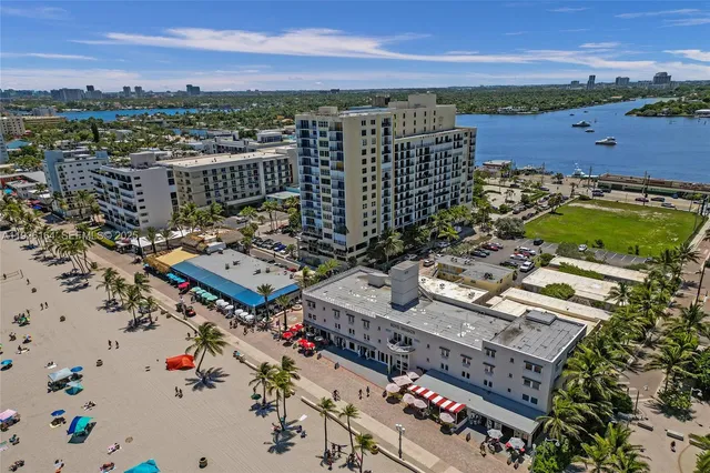 $399,000 | 322 Buchanan Street, Unit 610, Hollywood, FL 33019