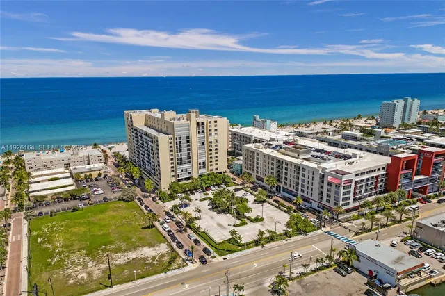 $399,000 | 322 Buchanan Street, Unit 610, Hollywood, FL 33019