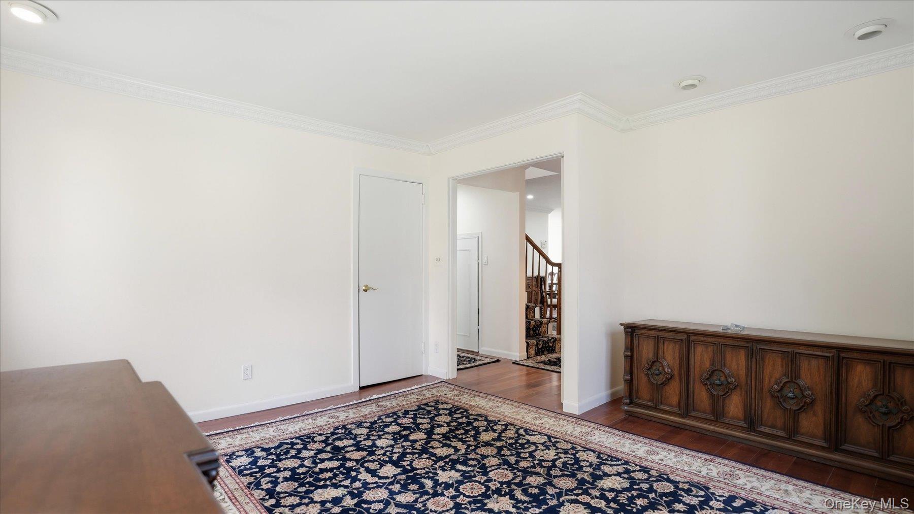 23 Hartley Road Great Neck, NY 11023 - Photo 16 of 47