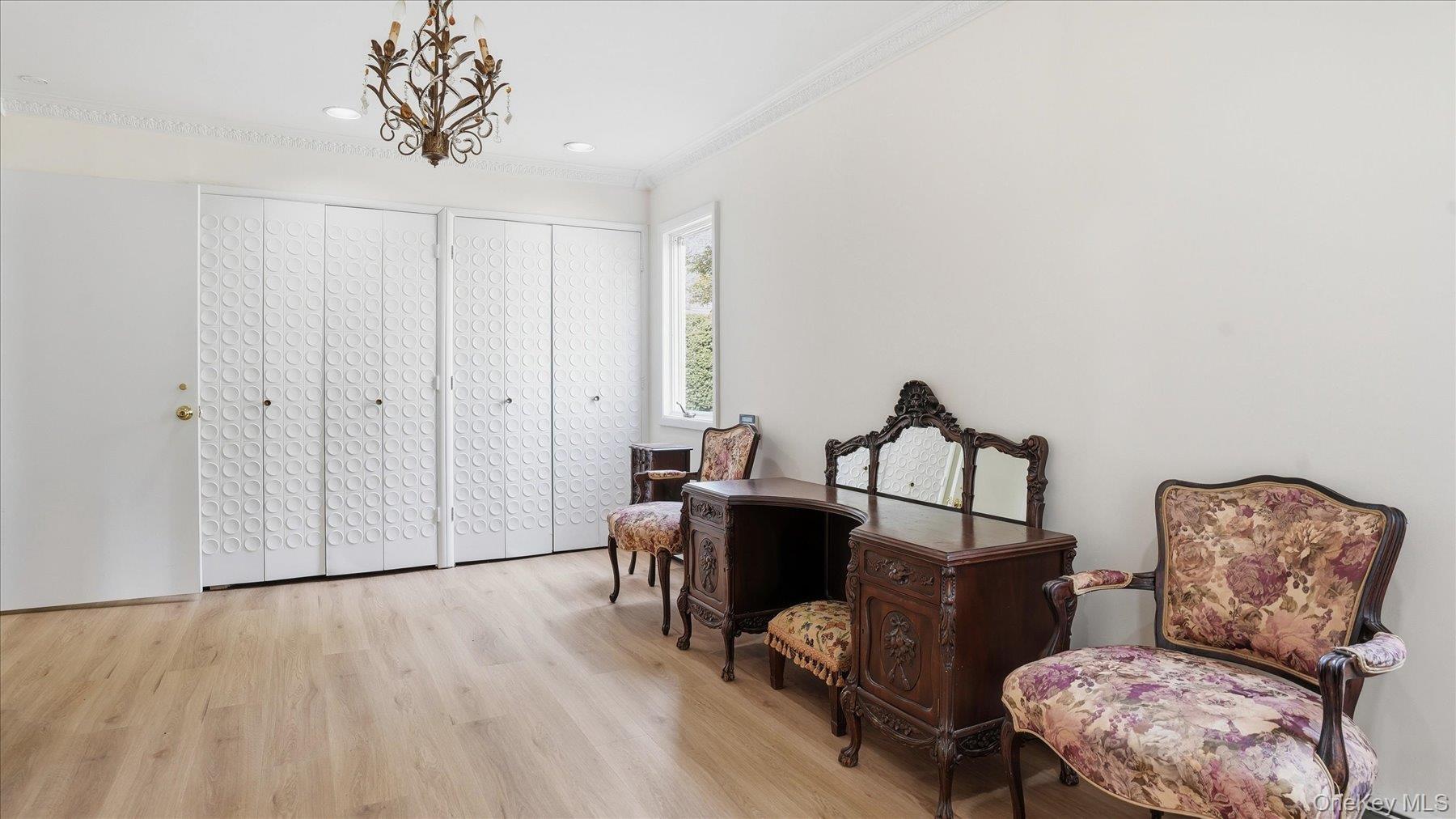 23 Hartley Road Great Neck, NY 11023 - Photo 19 of 47