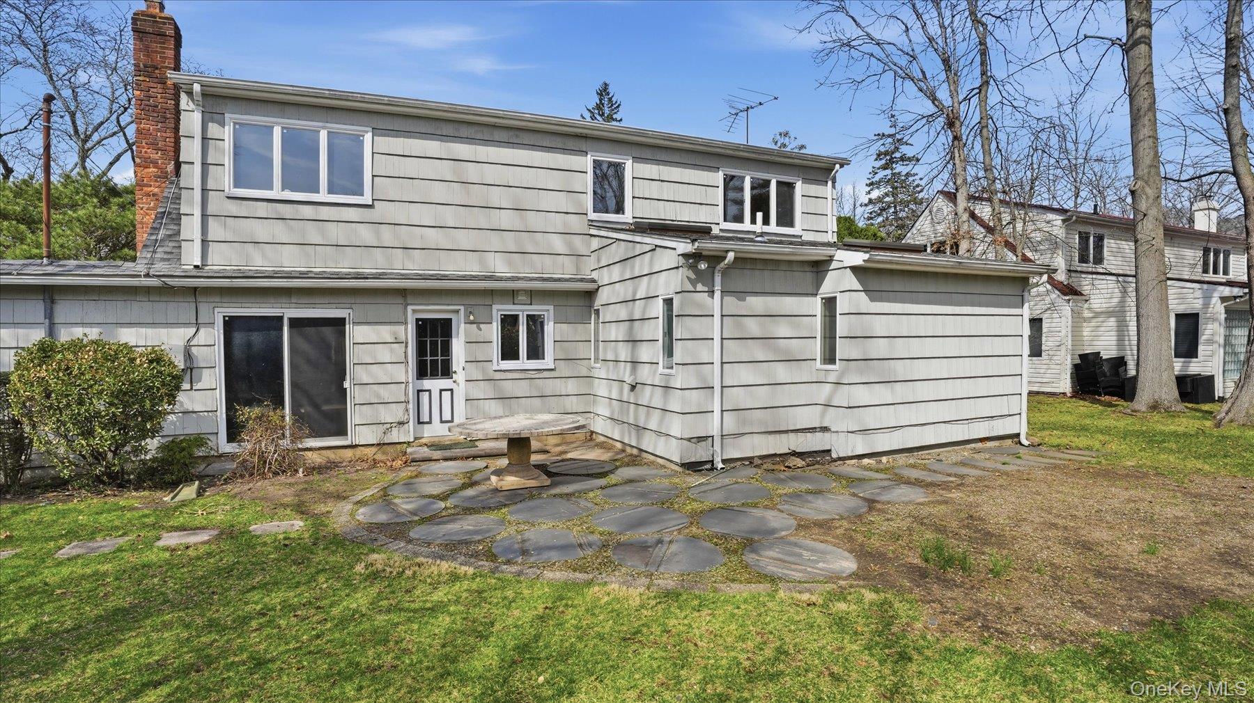 23 Hartley Road Great Neck, NY 11023 - Photo 39 of 47