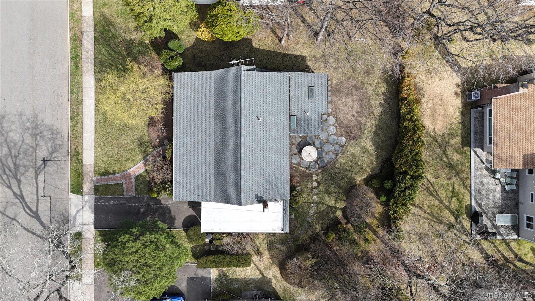 23 Hartley Road Great Neck, NY 11023 - Photo 45 of 47