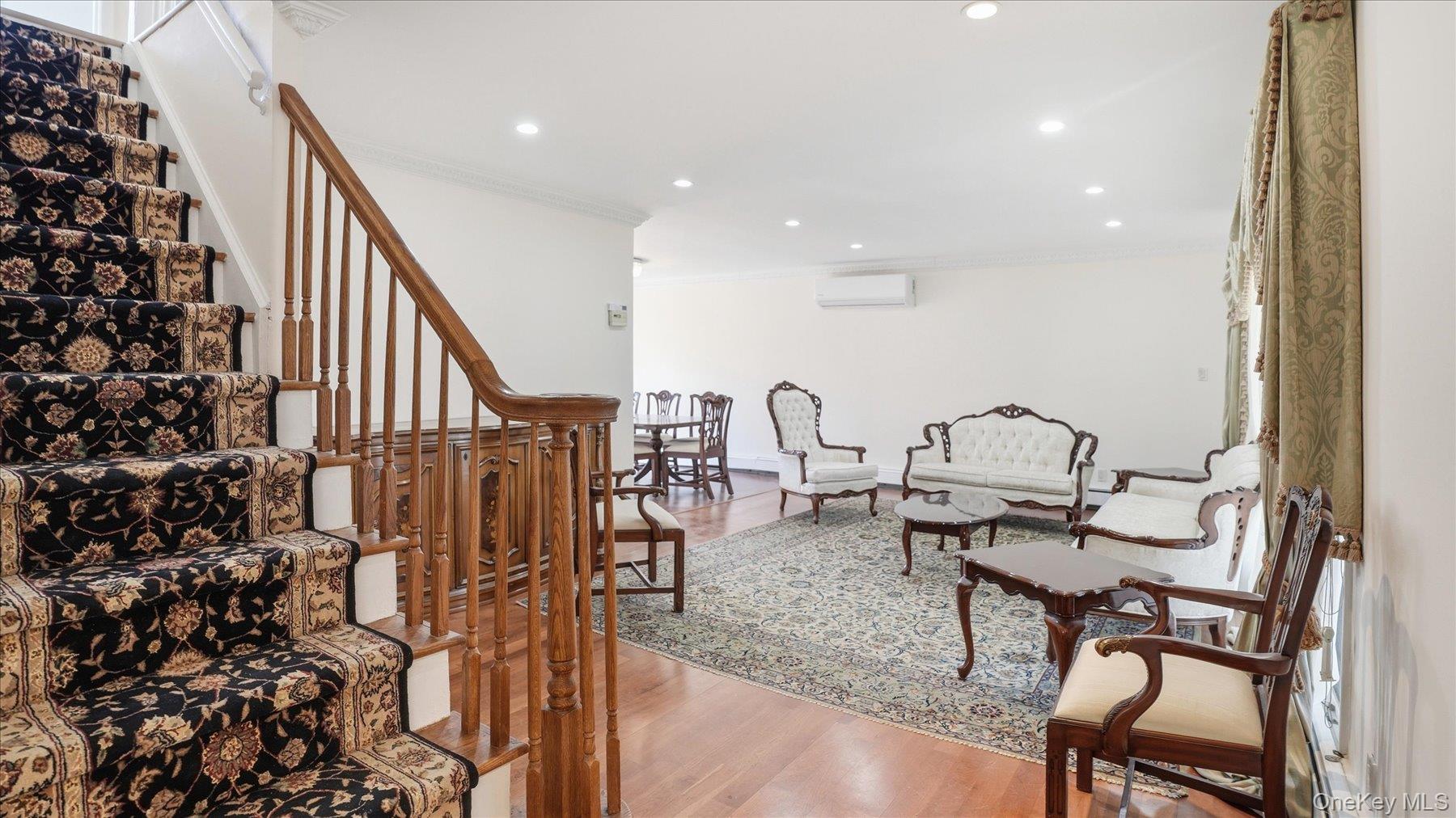 23 Hartley Road Great Neck, NY 11023 - Photo 6 of 47