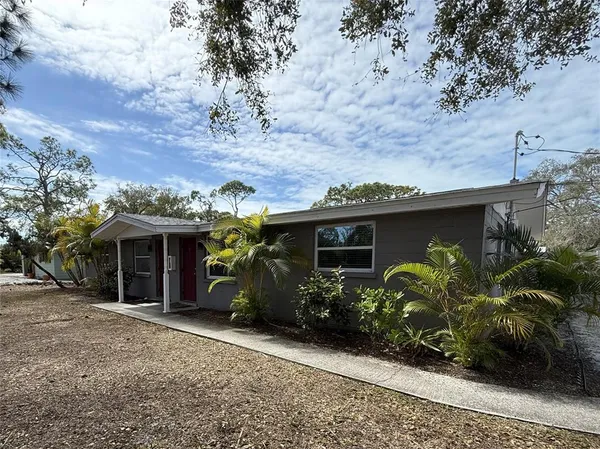 $1,325 | 350 North Elm Street, Unit B, Englewood, FL 34223