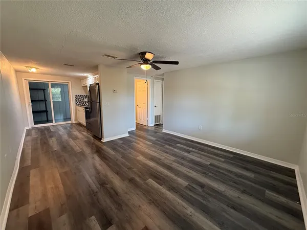 $1,325 | 350 North Elm Street, Unit B, Englewood, FL 34223