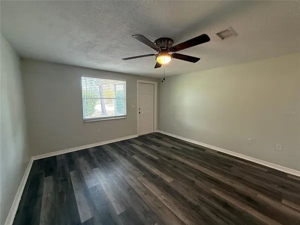 $1,325 | 350 North Elm Street, Unit B, Englewood, FL 34223