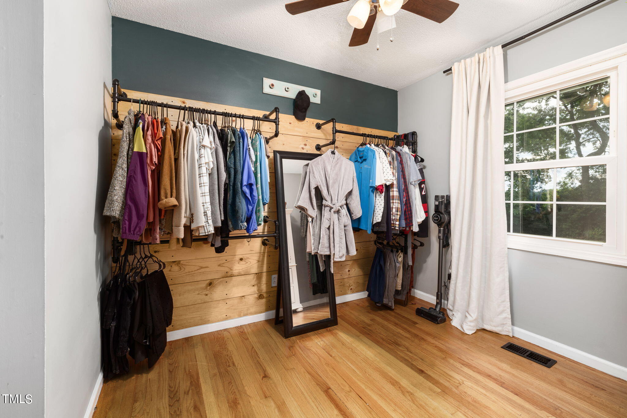 7208 Bentley Circle Raleigh, NC 27616 - Photo 20 of 37 ClosetBedroom