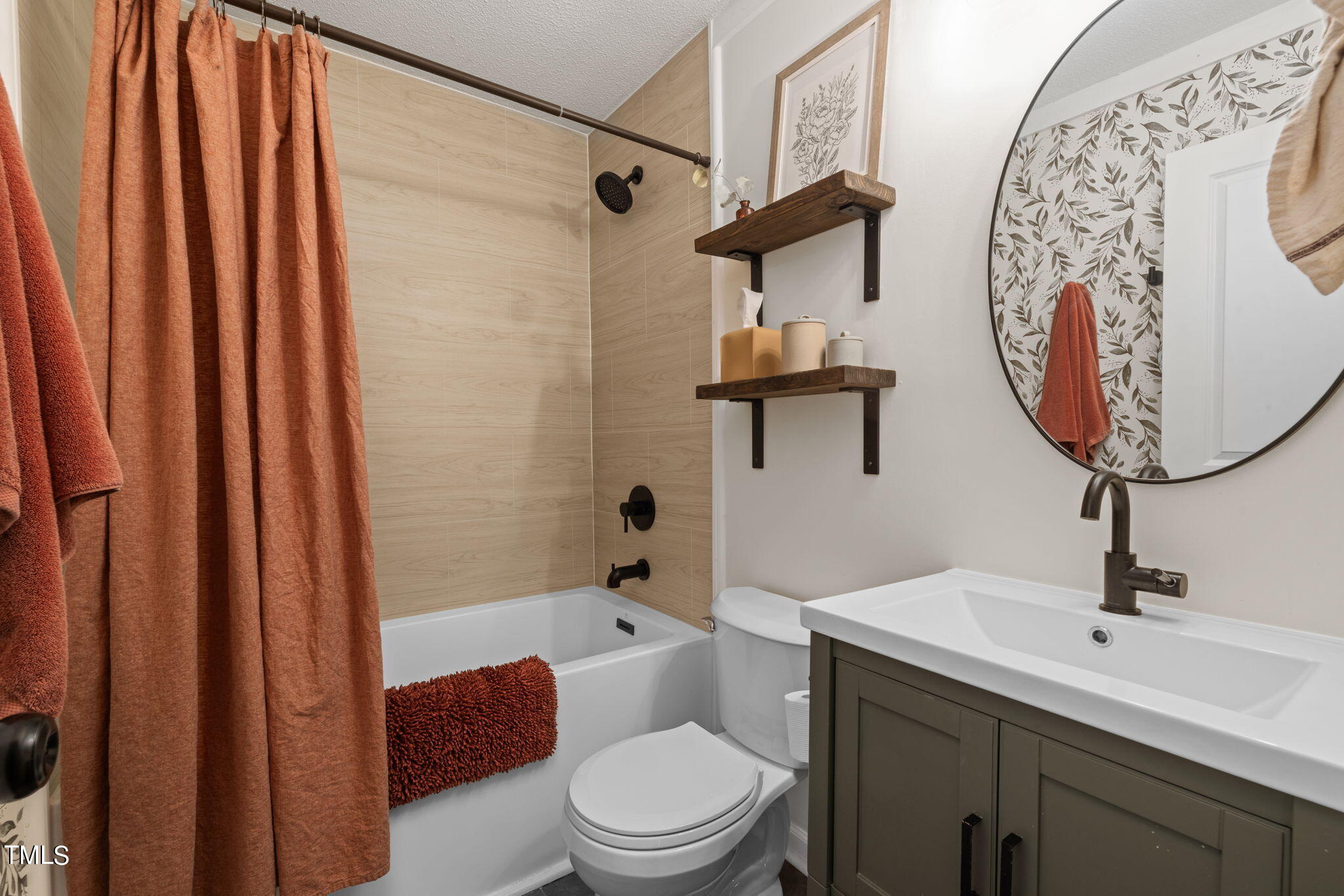 7208 Bentley Circle Raleigh, NC 27616 - Photo 24 of 37 HallBath1