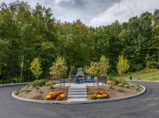 $600,000 | 17 Grand Avenue, Unit LOT 4, Bedford, NH 03110