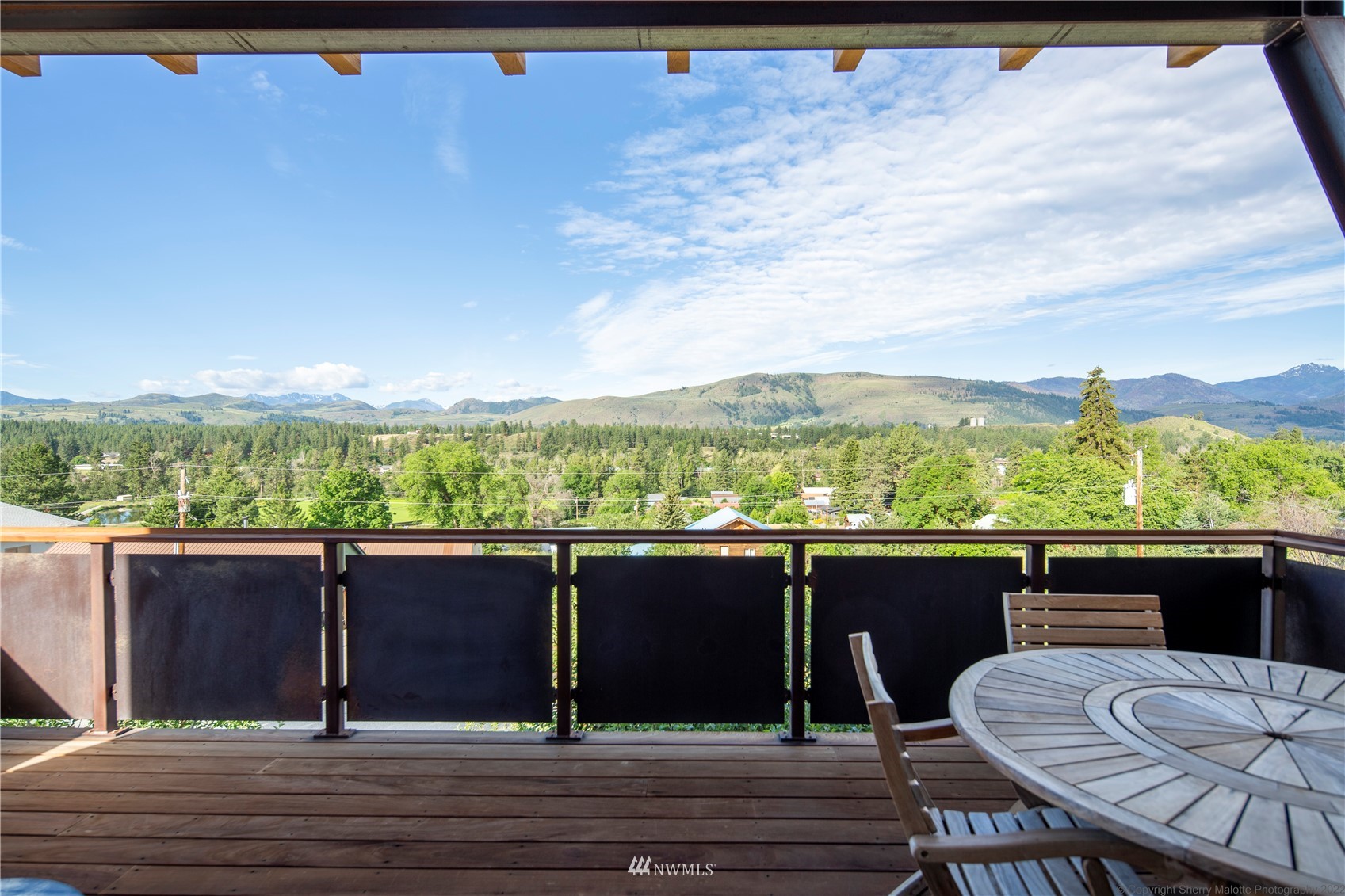 415 Perry Street Winthrop, WA 98862 - Photo 19 of 40 Gallery Image 19