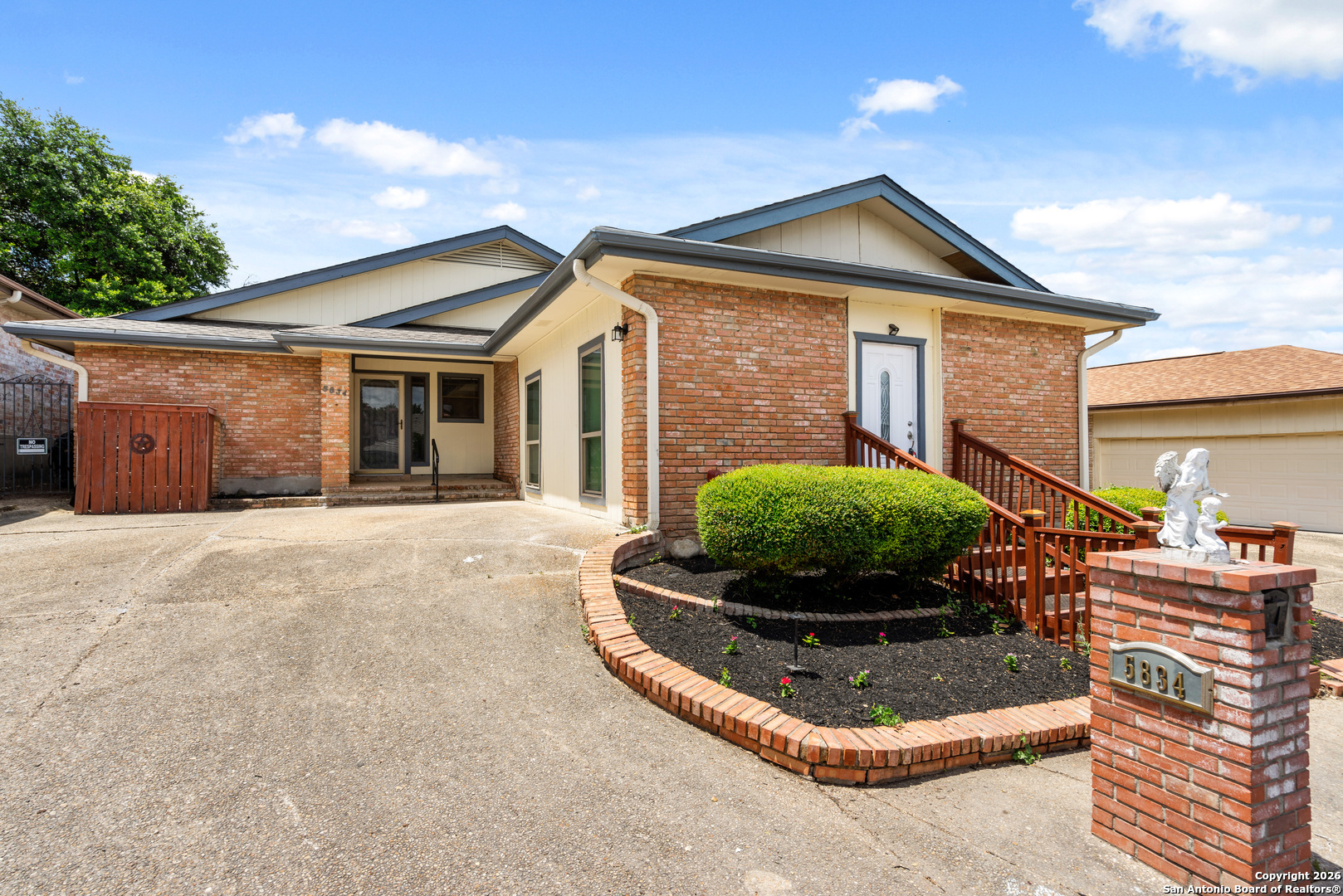 5834 Winding Ridge Drive Windcrest, TX 78239 - Photo 9 of 20