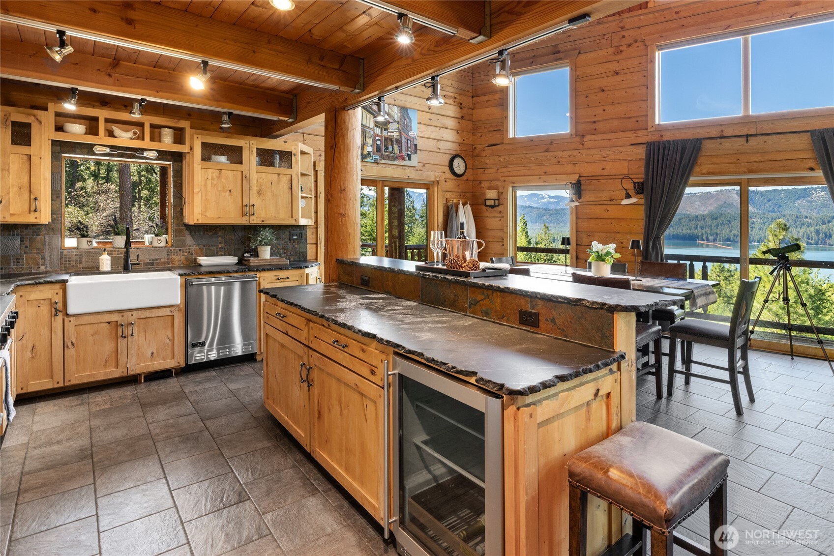 381 Jolly Mountain Drive Ronald, WA 98940 - Photo 8 of 39