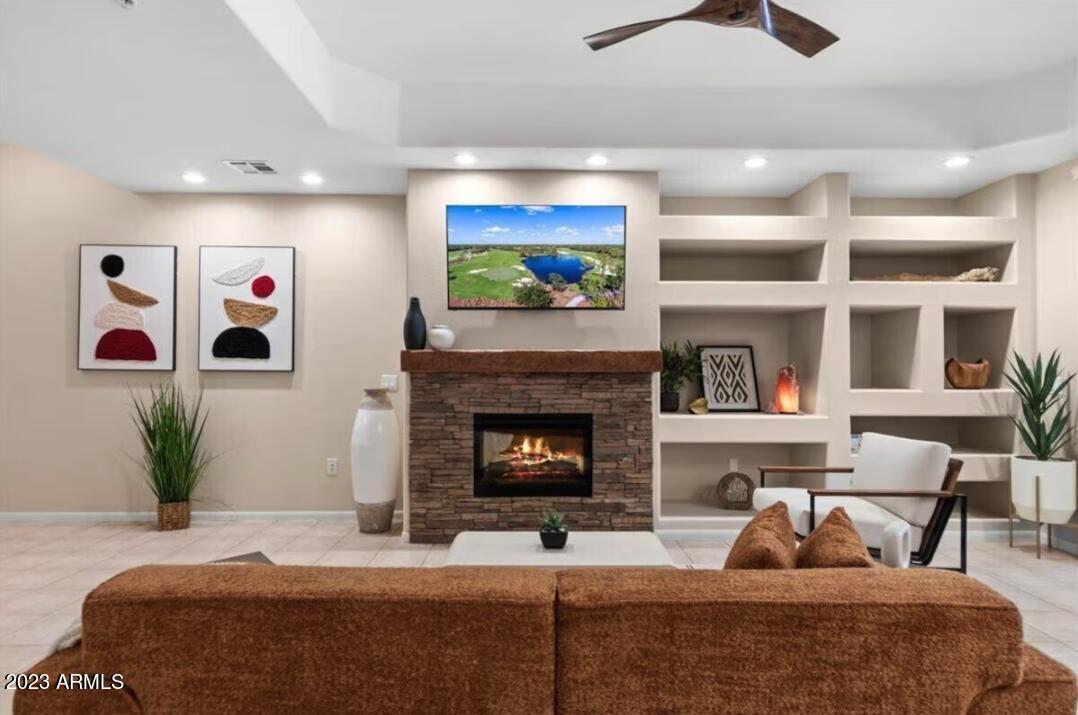 8245 East Bell Road, Unit 138 Scottsdale, AZ 85260 - Photo 14 of 44 Family Room