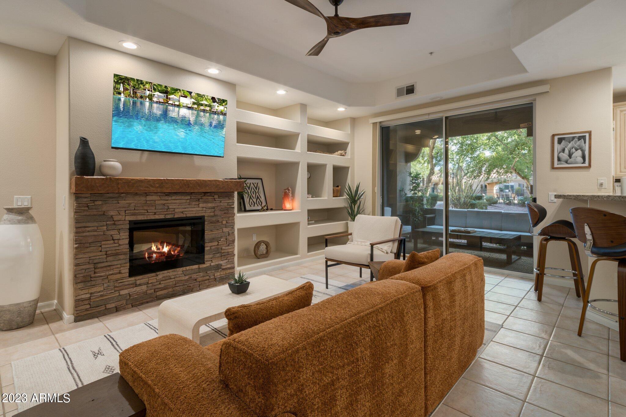 8245 East Bell Road, Unit 138 Scottsdale, AZ 85260 - Photo 15 of 44 Family Room