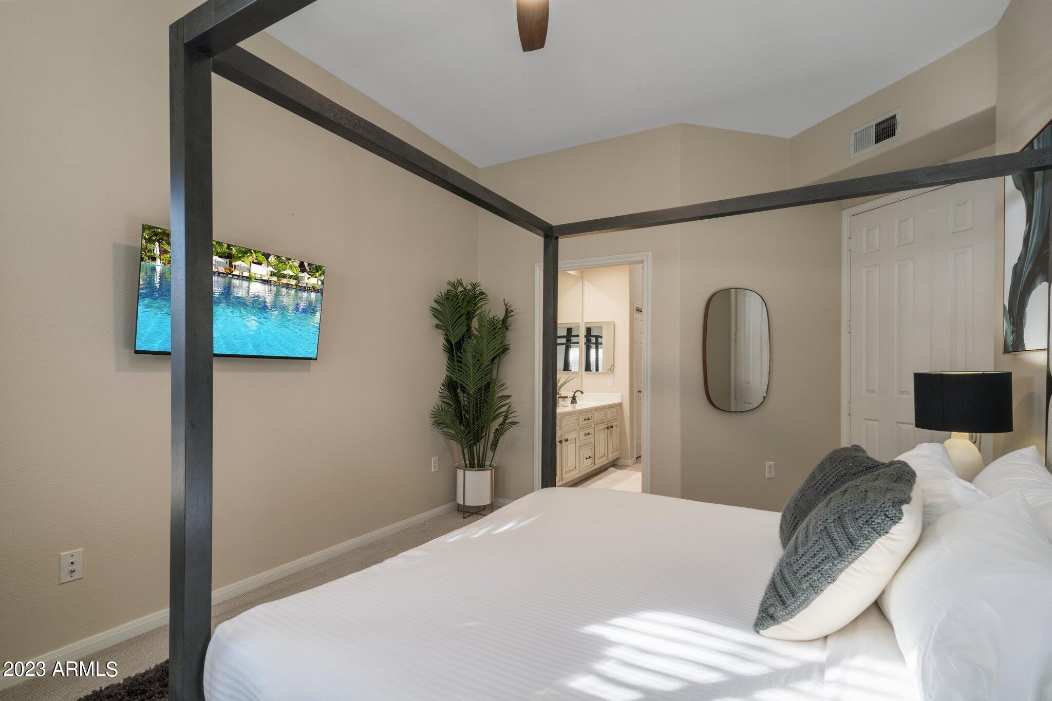 8245 East Bell Road, Unit 138 Scottsdale, AZ 85260 - Photo 24 of 44 Primary Bedroom