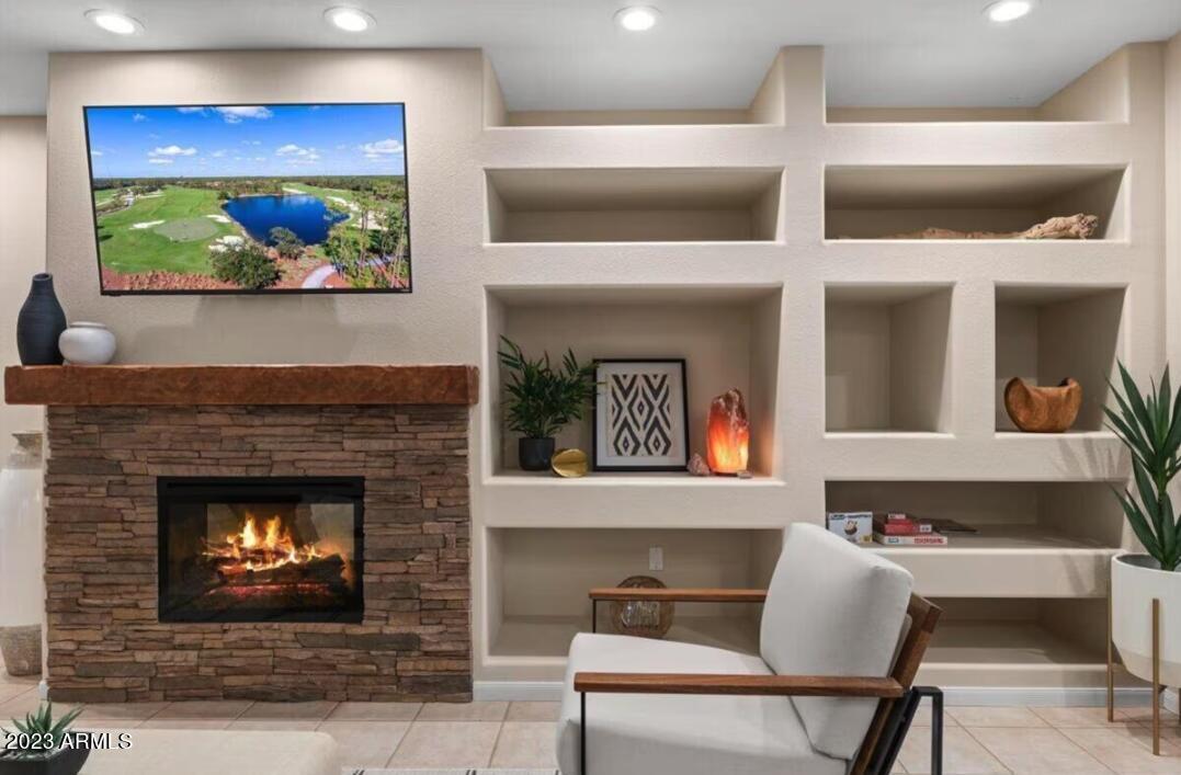 8245 East Bell Road, Unit 138 Scottsdale, AZ 85260 - Photo 3 of 44 Family Room