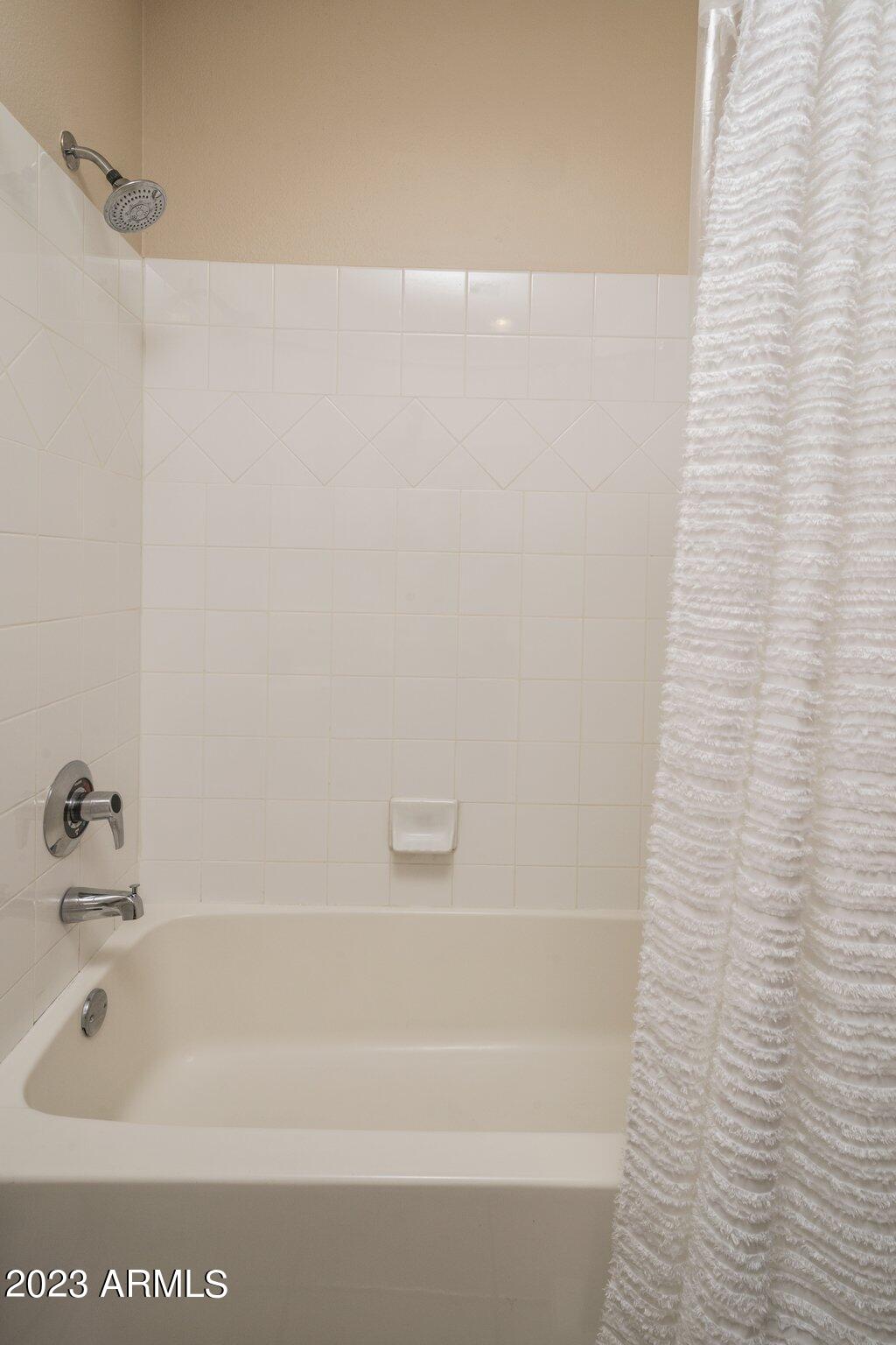 8245 East Bell Road, Unit 138 Scottsdale, AZ 85260 - Photo 33 of 44 Guest Bathroom