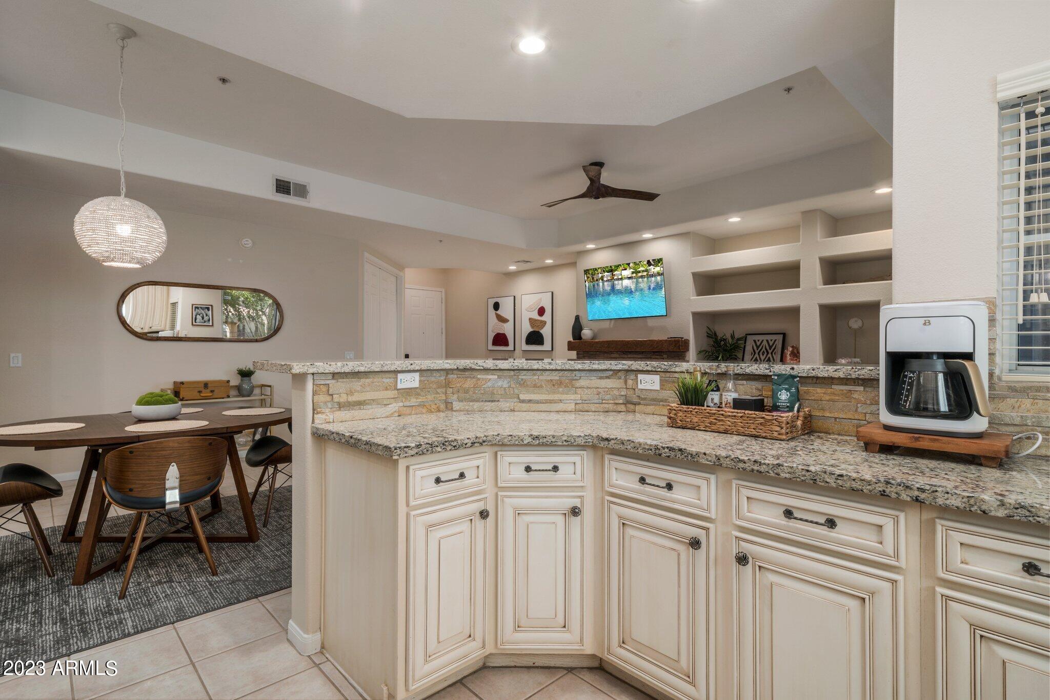 8245 East Bell Road, Unit 138 Scottsdale, AZ 85260 - Photo 7 of 44 Kitchen