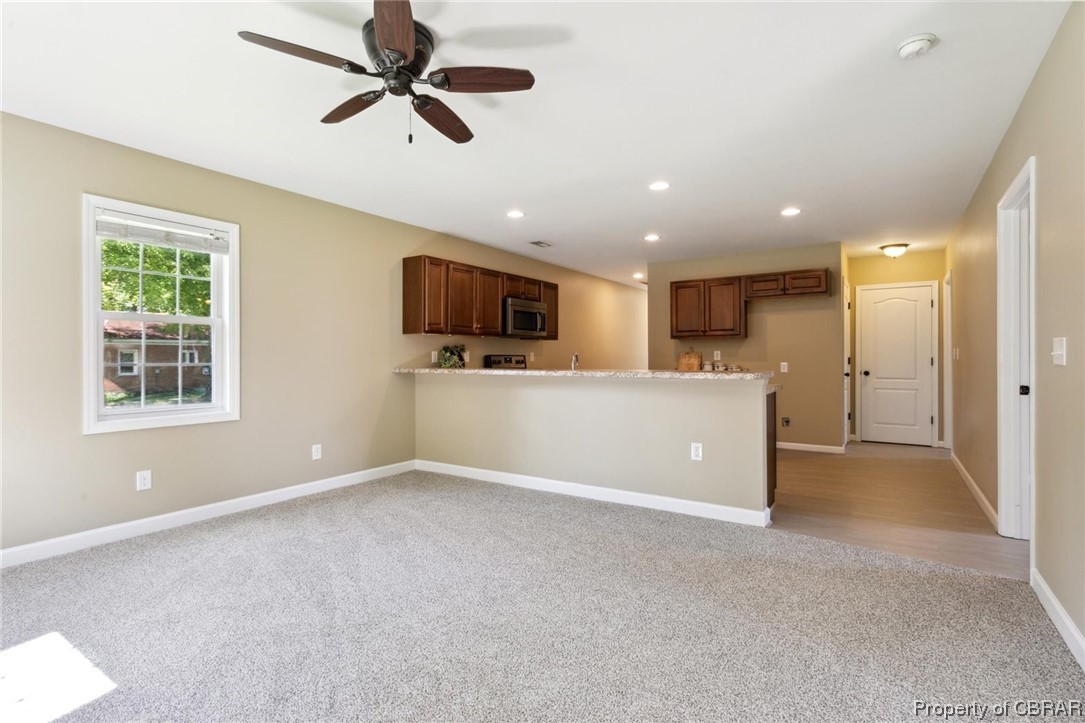 6922 Belroi Road Gloucester, VA 23061 - Photo 11 of 30 Living Room