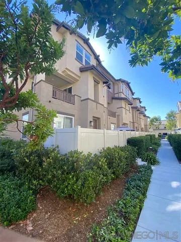 $2,900 | 5432 Santa Sofia, San Diego, CA 92154