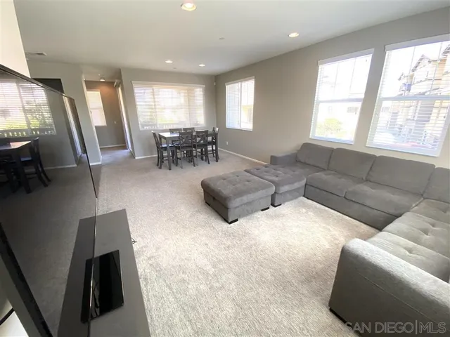 $2,900 | 5432 Santa Sofia, San Diego, CA 92154