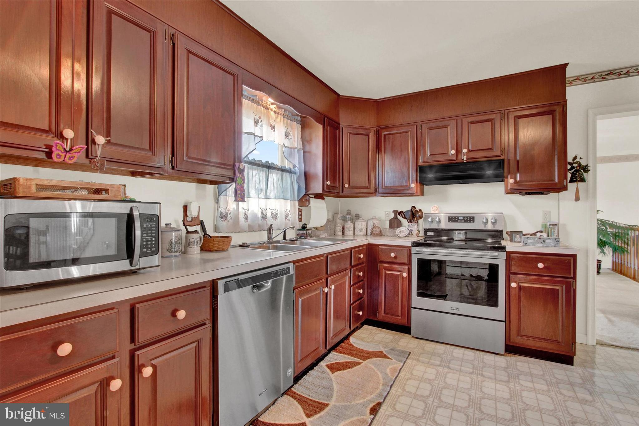 11343 Wharf Road Waynesboro, PA 17268 - Photo 11 of 45 Gallery Image 11