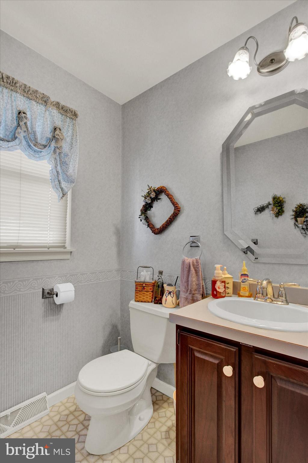 11343 Wharf Road Waynesboro, PA 17268 - Photo 18 of 45 Gallery Image 18