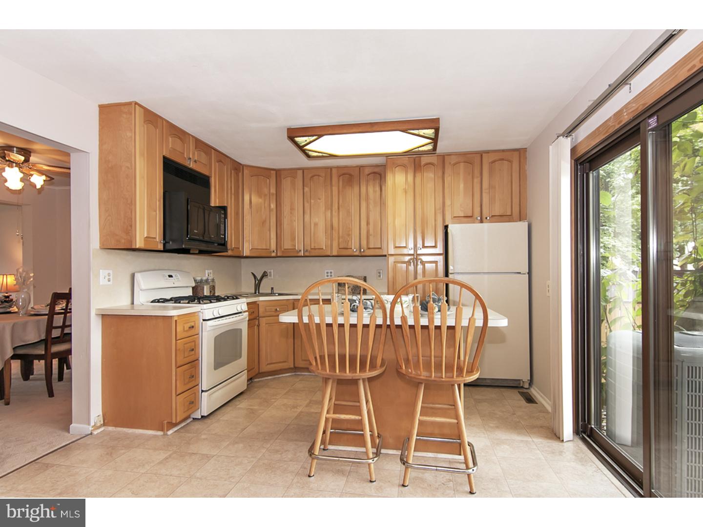 422 Bolton Road Hightstown, NJ 08520 - Photo 3 of 17 Gallery Image 3