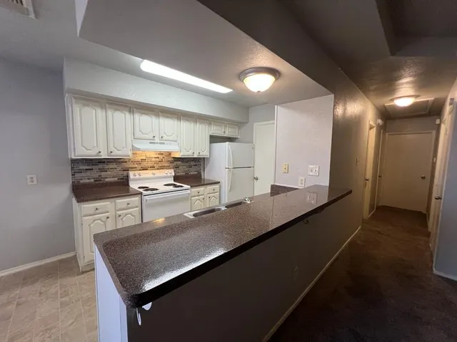 $1,650 | 4011 Ridgebrook Drive, Arlington, TX 76015