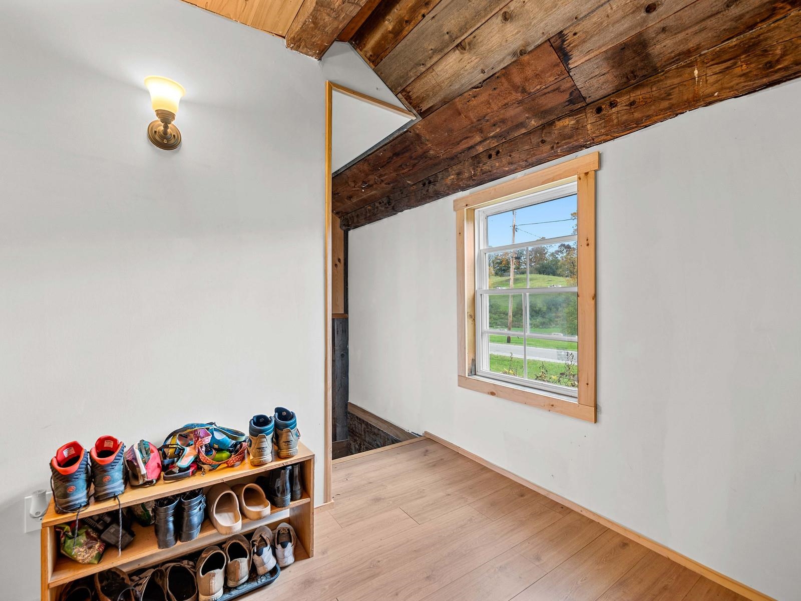 71 Eagle Peak Road Brookfield, VT 05060 - Photo 9 of 46 Gallery Image 9