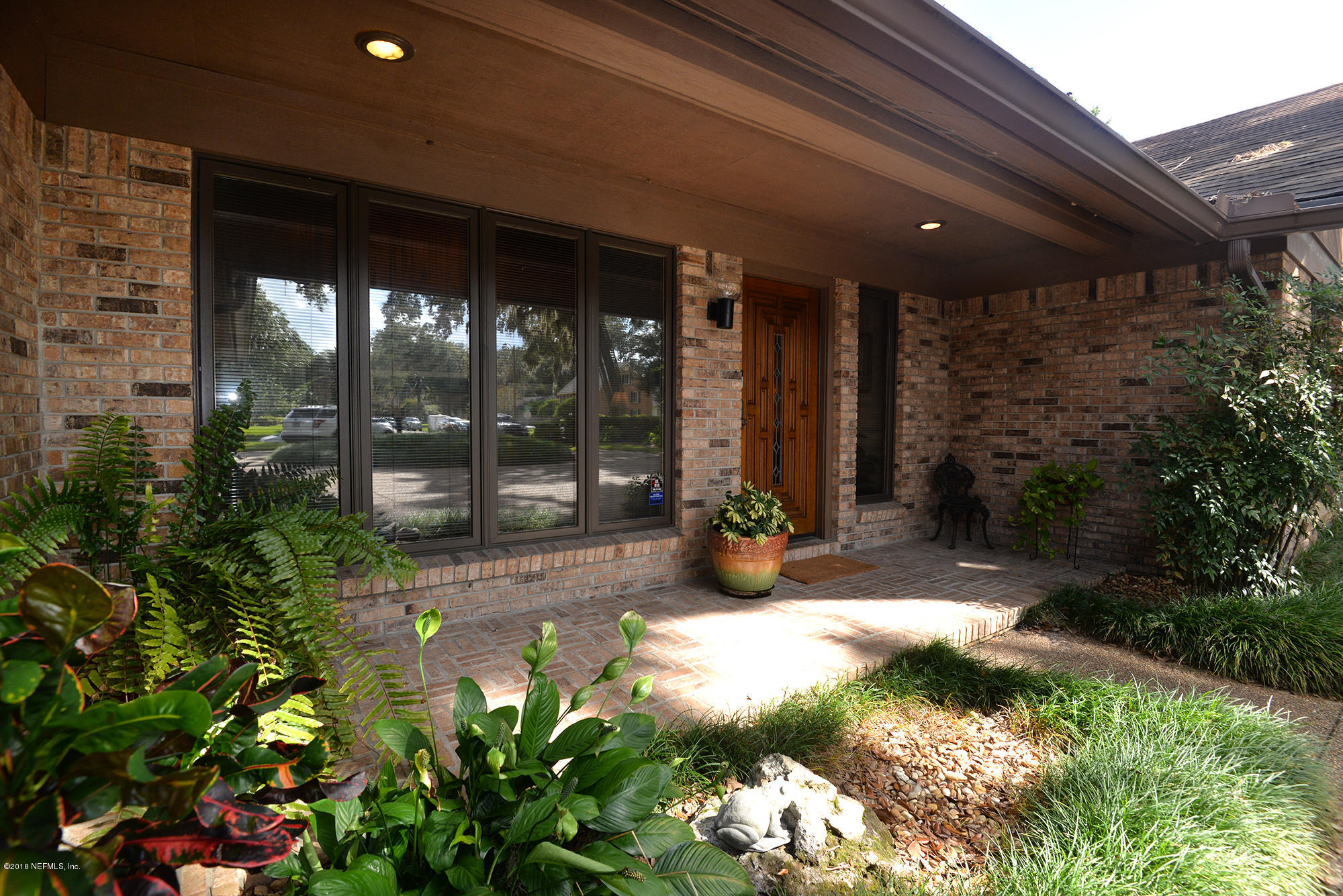 2963 Front Road Jacksonville, FL 32257 - Photo 7 of 63 Front Porch with landscaping view