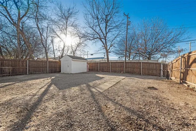 $259,000 | 238 West Montana Avenue, Dallas, TX 75224