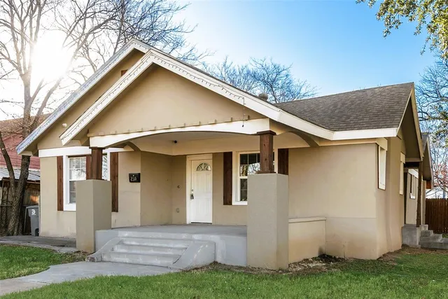 $259,000 | 238 West Montana Avenue, Dallas, TX 75224