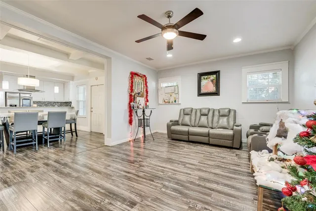 $259,000 | 238 West Montana Avenue, Dallas, TX 75224