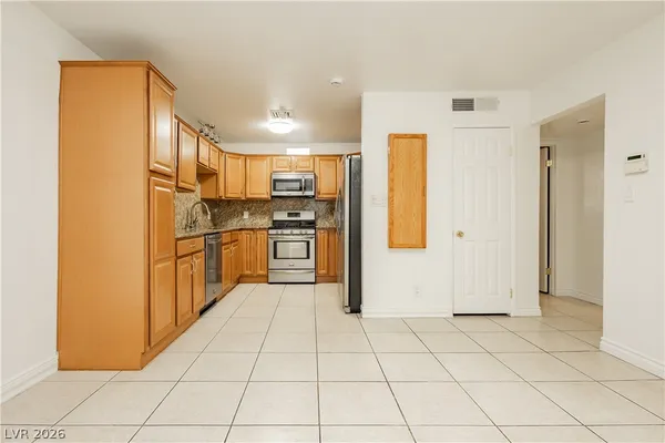 $3,200 | 3969 Manford Circle, Las Vegas, NV 89104