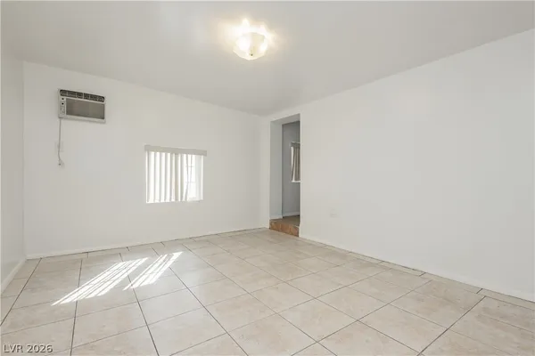 $3,200 | 3969 Manford Circle, Las Vegas, NV 89104