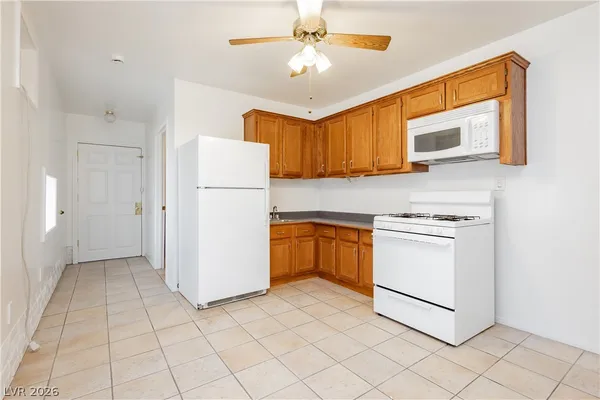 $3,200 | 3969 Manford Circle, Las Vegas, NV 89104