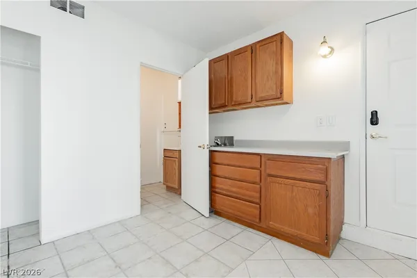 $3,200 | 3969 Manford Circle, Las Vegas, NV 89104