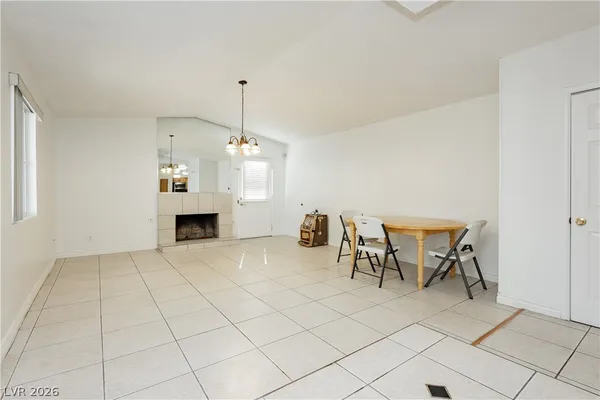 $3,200 | 3969 Manford Circle, Las Vegas, NV 89104