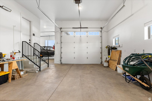 1210 East Bristle Cone Road Pine Valley, UT 84781 - Photo 29 of 54 View of single- car garage bay