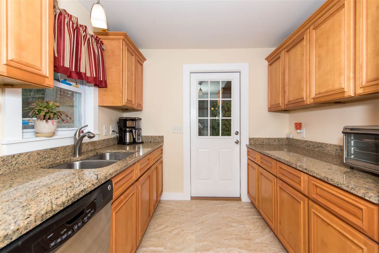 243 Exeter Road Hampton, NH 03842 - Photo 9 of 40