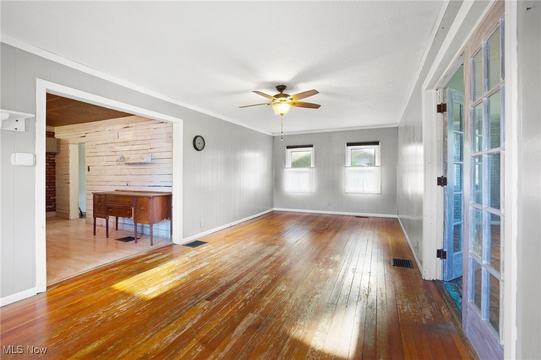 3035 20th Street Northwest Canton, OH 44708 - Photo 3 of 29 Gallery Image 3