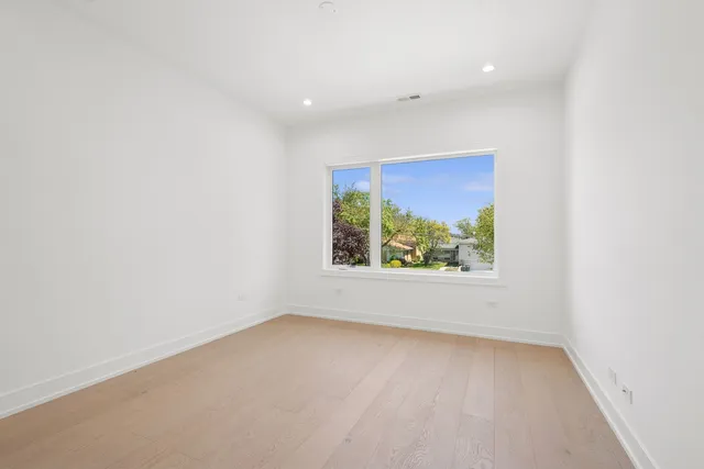 $9,000 | 9214 Washington Street, Niles, IL 60714